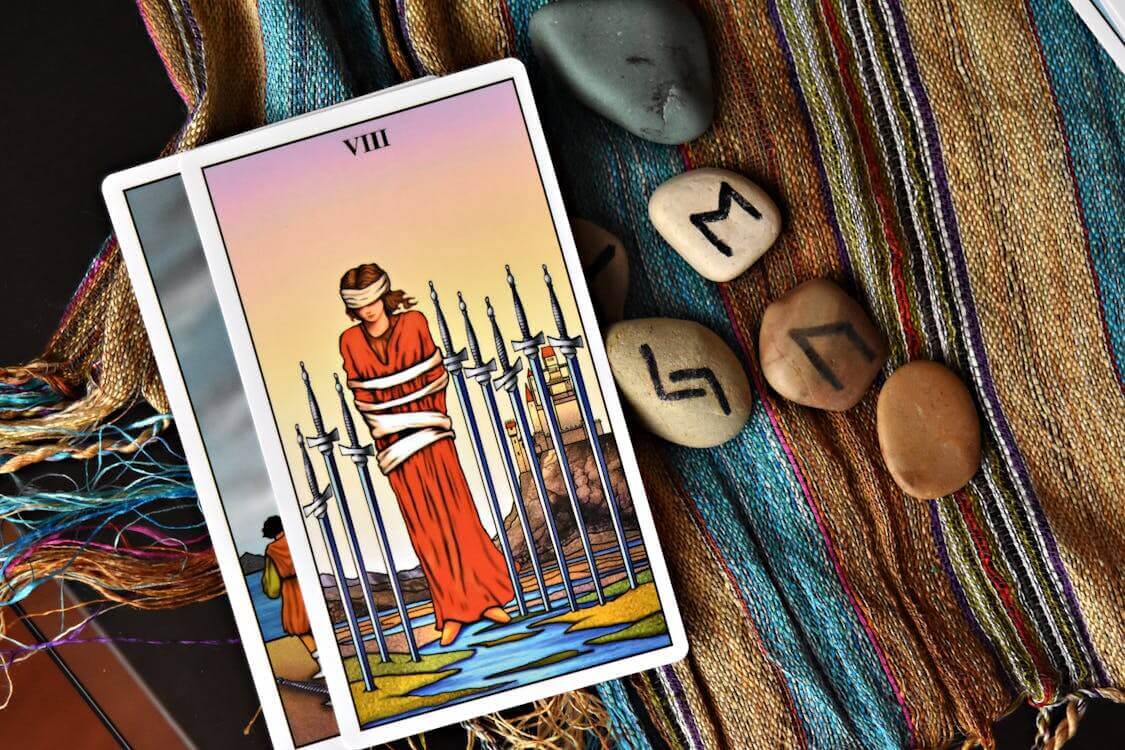 The astrology in tarot and the minor arcana